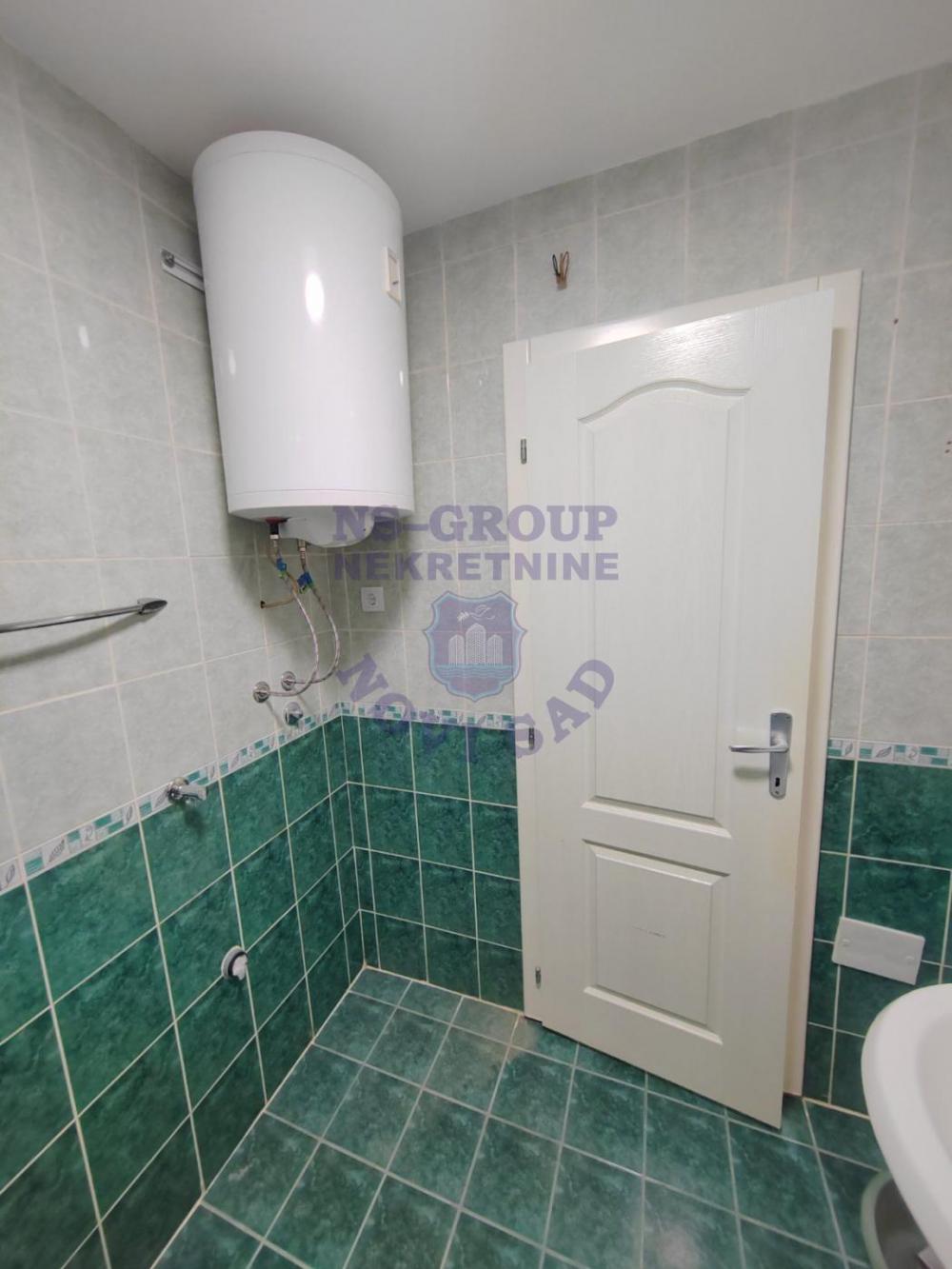 Slika 2 - Prodaja stana, 26m2, Bulevar patrijarha Pavla (Somborski bulevar) Novi Sad, sa terasom, ima lift