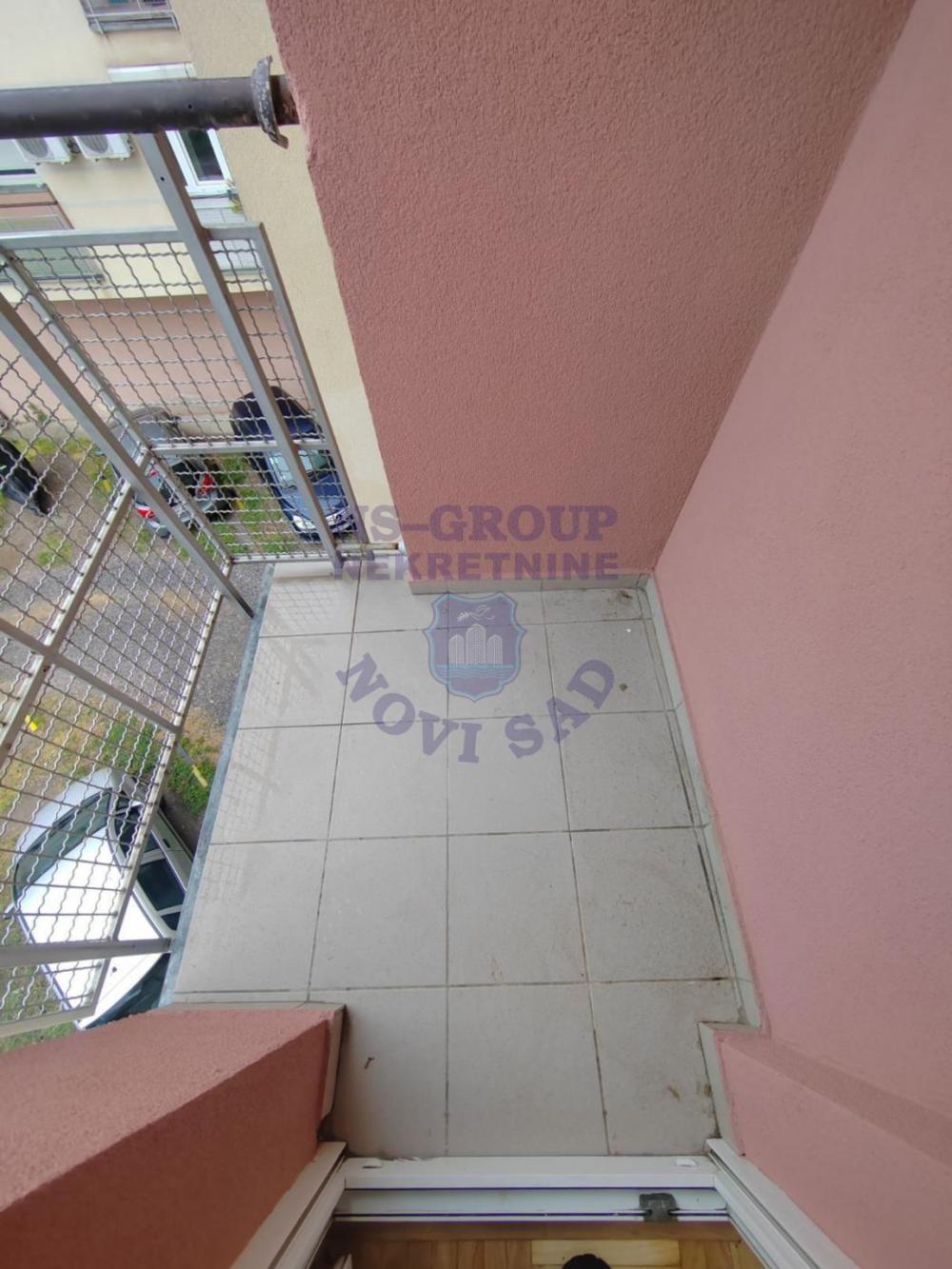 Slika 9 - Prodaja stana, 26m2, Bulevar patrijarha Pavla (Somborski bulevar) Novi Sad, sa terasom, ima lift