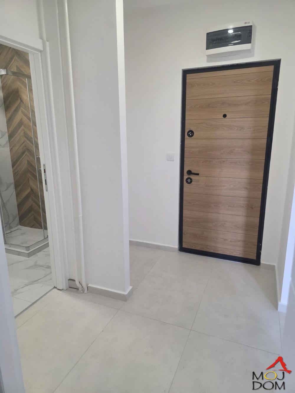 Slika 3 - Stan,NOVI SAD,KEJ,kv: 42, € 149350, ID: 1032247