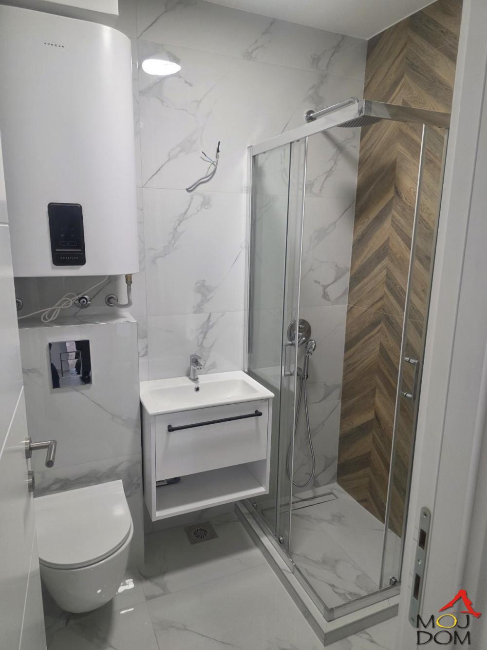 Slika 5 - Stan,NOVI SAD,KEJ,kv: 42, € 149350, ID: 1032247