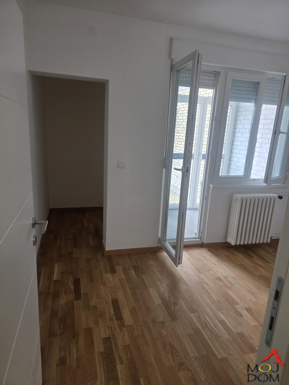 Slika 1 - Stan,NOVI SAD,KEJ,kv: 42, € 149350, ID: 1032247