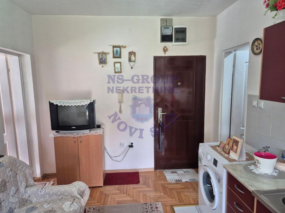 Slika 3 - Jednoiposoban, 25m2, Adice Novi Sad, sa terasom