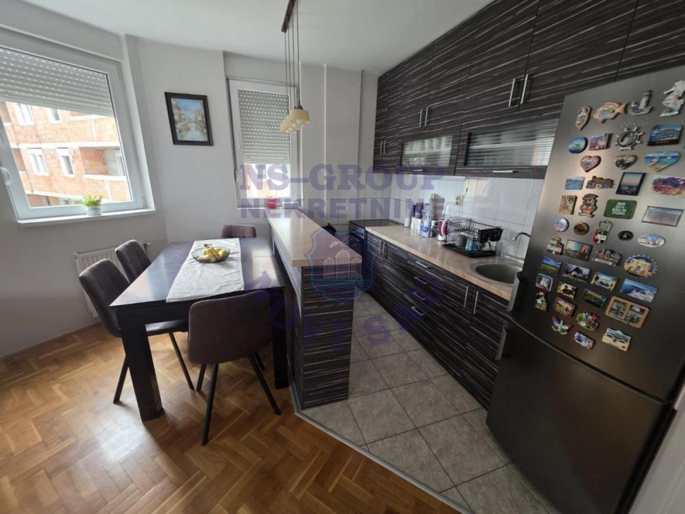 Slika 2 - Š:570640 Trosoban na Bulevaru Patrijarha Pavla