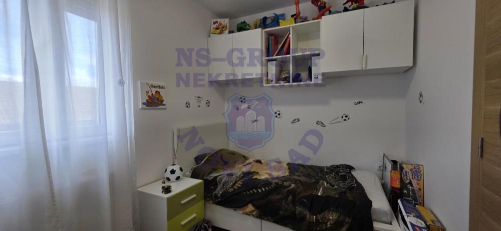 Slika 6 - Četvorosoban, 80m2, Telep Novi Sad, sa terasom, sa parkingom