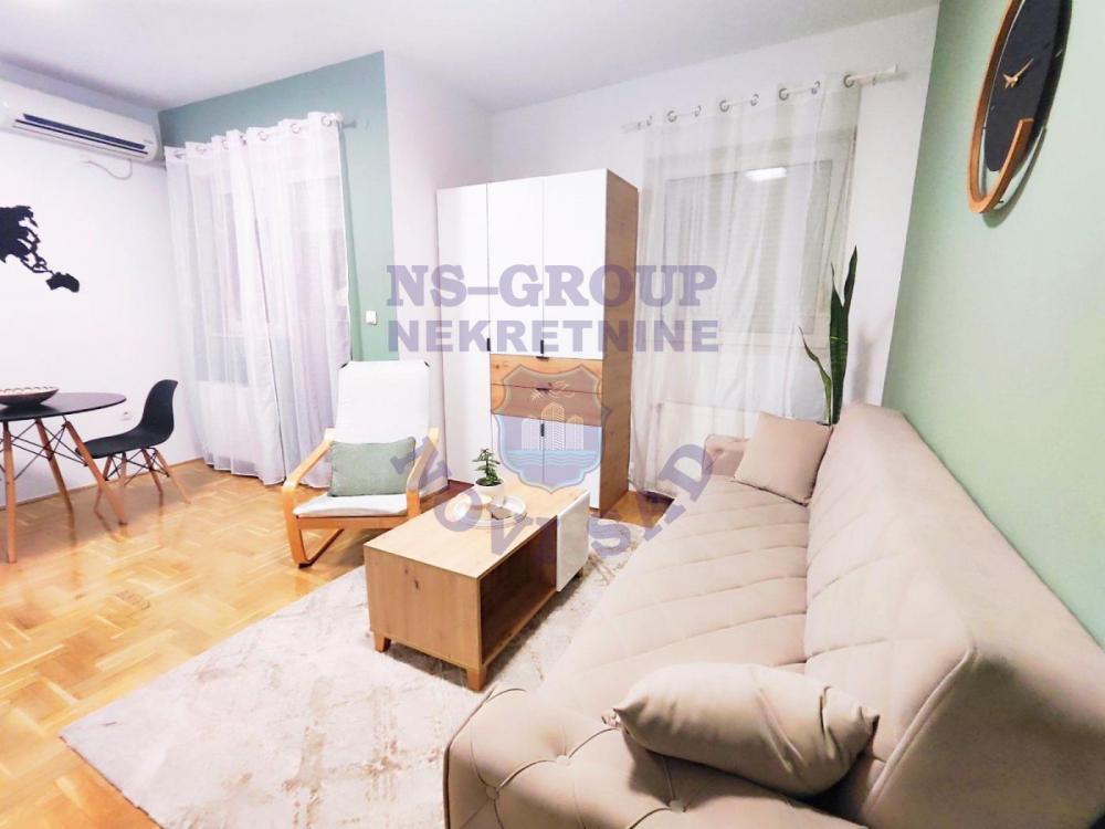 Slika 1 - Jednosoban, 29m2, Podbara Novi Sad, sa terasom, ima lift