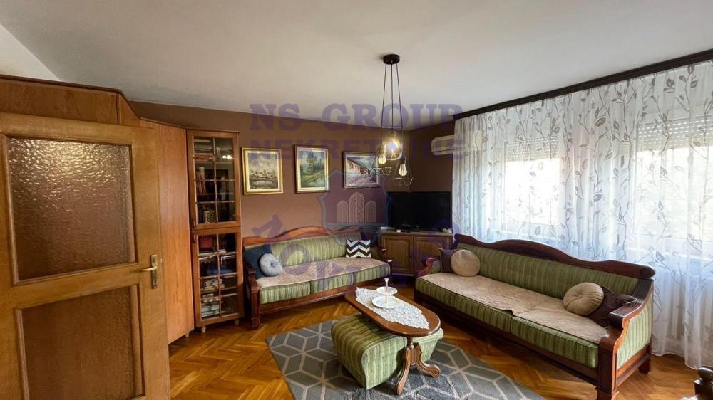 Glavna slika -Troiposoban stan na Novom Naselju 