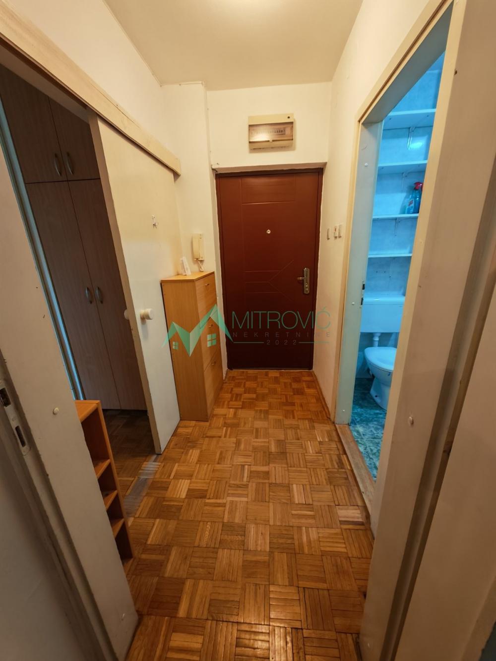 Slika 11 - Novo naselje, 40m2. Jednoiposoban stan. 