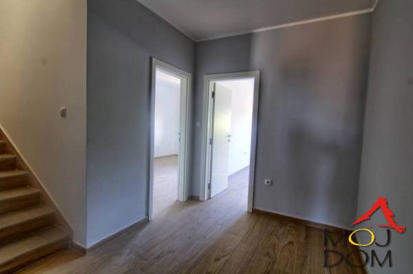 Slika 9 - Stan,NOVI SAD,TELEP,kv: 154, € 350100, ID: 1032279