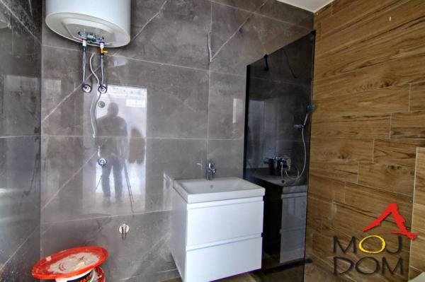 Slika 10 - Stan,NOVI SAD,TELEP,kv: 154, € 350100, ID: 1032279