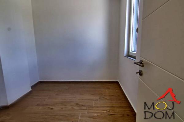 Slika 1 - Stan,NOVI SAD,TELEP,kv: 154, € 350100, ID: 1032279
