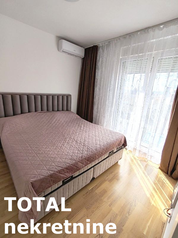Slika 10 - Stan,PETROVARADIN,PETROVARADIN,kv: 107.00, € 239500, ID: 1102494