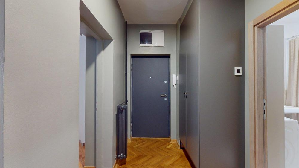 Slika 8 - Renoviran trosoban stan na Keju-Novi Sad