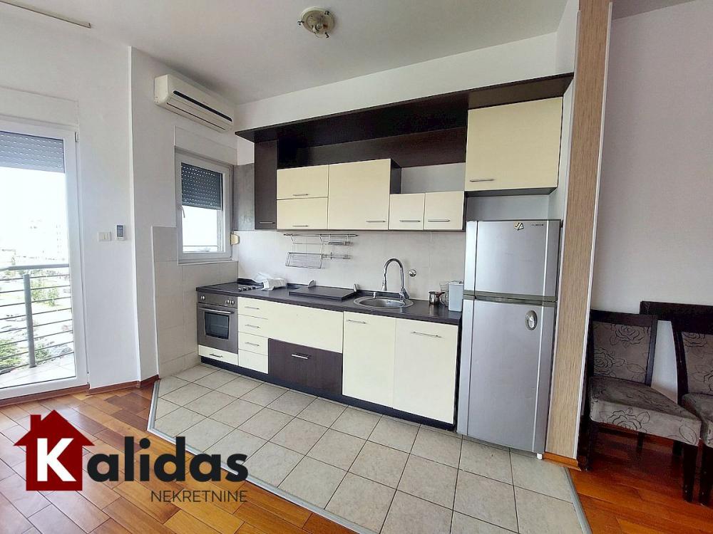 Slika 3 - Stan,NOVI SAD,BULEVAR EVROPE,kv: 67, € 170000, ID: 1008792