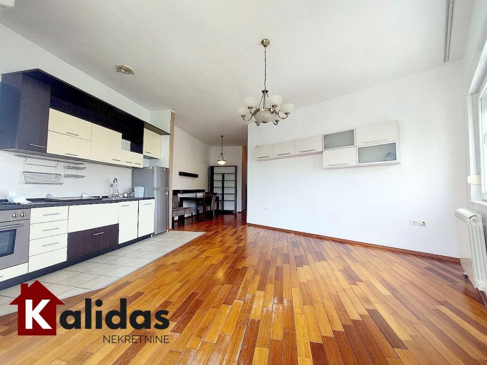 Slika 5 - Stan,NOVI SAD,BULEVAR EVROPE,kv: 67, € 170000, ID: 1008792