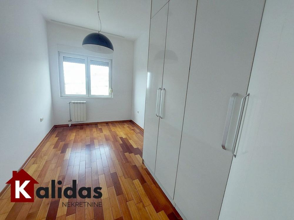 Slika 10 - Stan,NOVI SAD,BULEVAR EVROPE,kv: 67, € 170000, ID: 1008792