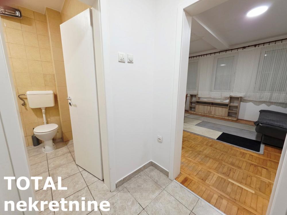 Slika 7 - Stan,PETROVARADIN,PETROVARADIN,kv: 25.00, € 70000, ID: 1102380