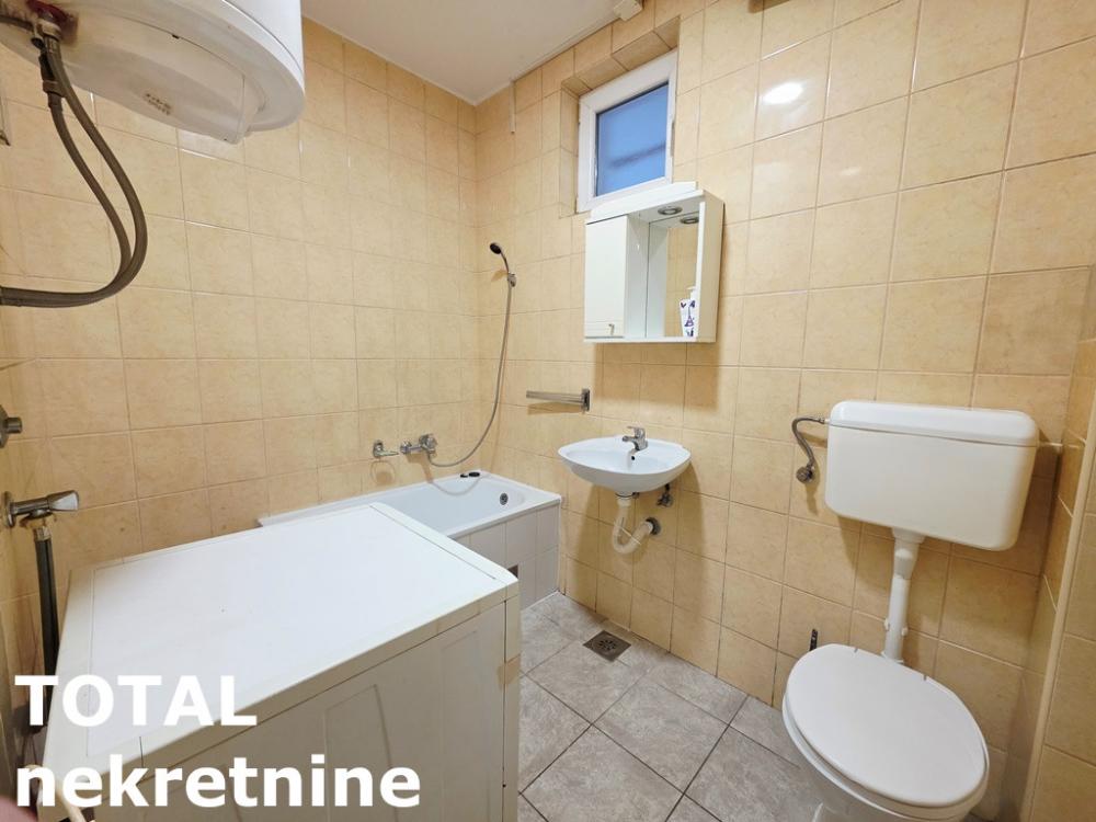 Slika 5 - Stan,PETROVARADIN,PETROVARADIN,kv: 25.00, € 70000, ID: 1102380