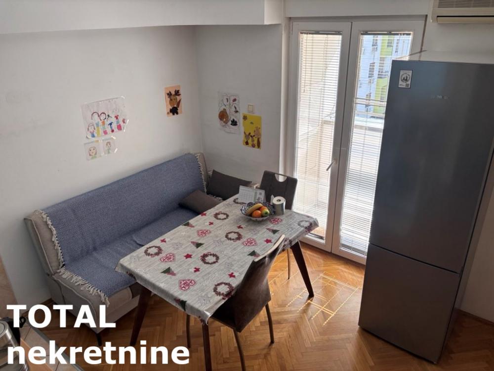 Slika 7 - Stan,NOVI SAD,CARA DUSANA,kv: 48.00, € 120000, ID: 1102405