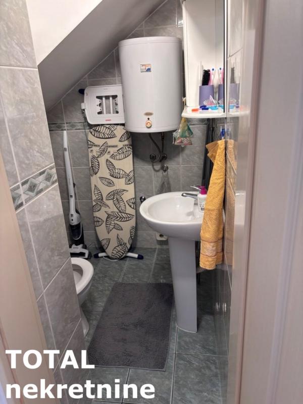 Slika 2 - Stan,NOVI SAD,CARA DUSANA,kv: 48.00, € 120000, ID: 1102405