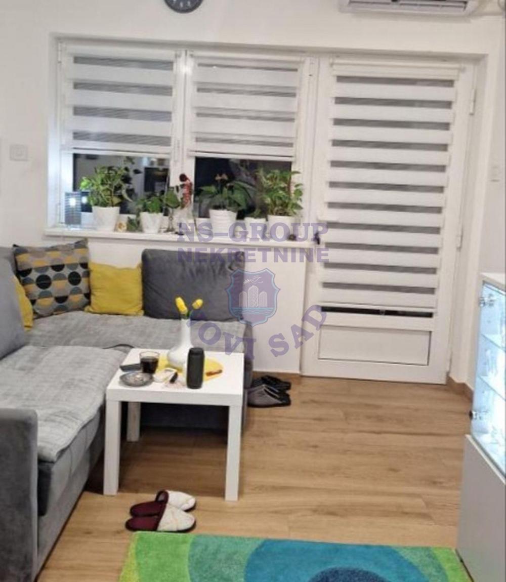 Slika 1 - Dvosoban, 44m2, Veternik Novi Sad, sa terasom, ima lift