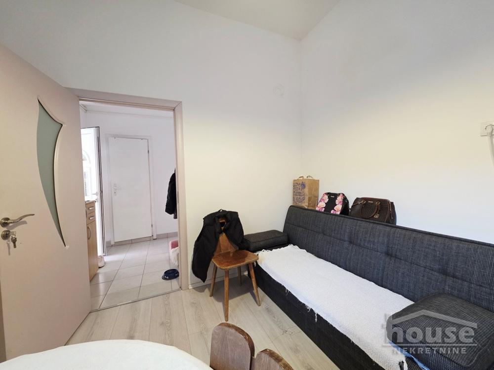 Slika 2 - Stan,NOVI SAD,PODBARA,kv: 62.00, € 130000, ID: 1063207
