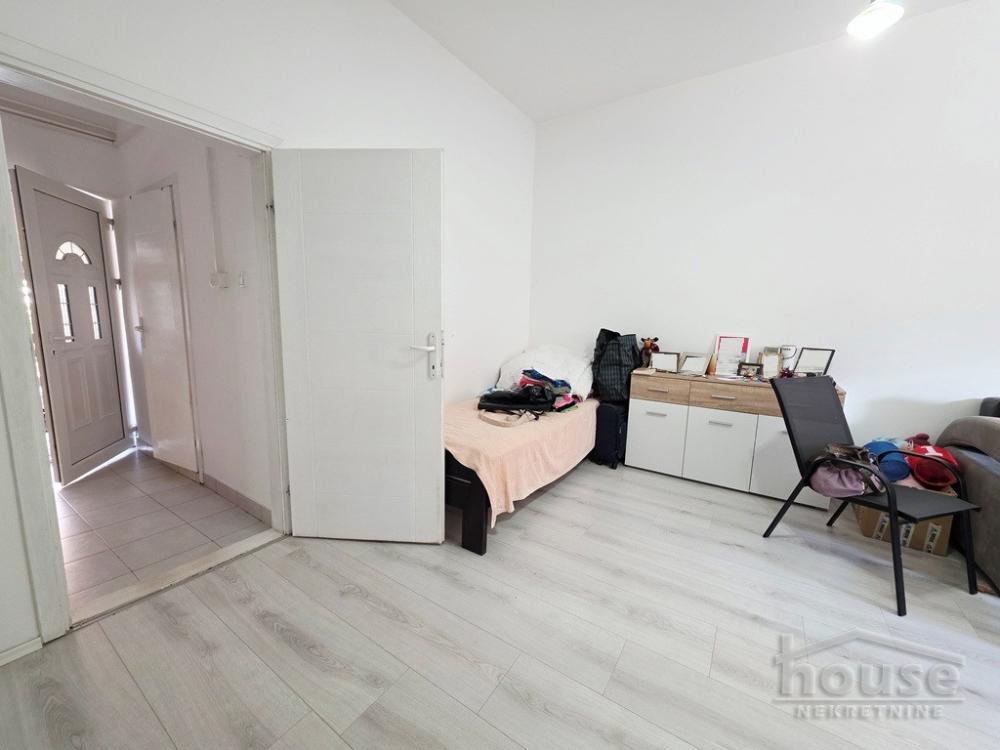 Slika 4 - Stan,NOVI SAD,PODBARA,kv: 62.00, € 130000, ID: 1063207