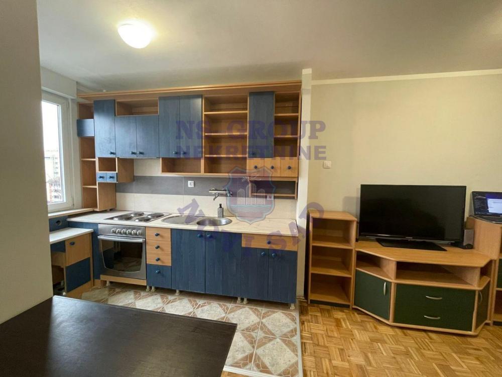 Slika 3 - Odlican trosoban stan na Novom Naselju!
