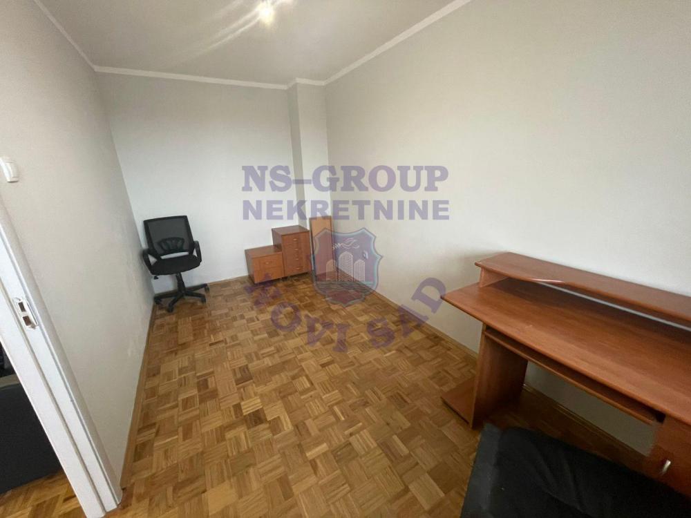 Slika 8 - Odlican trosoban stan na Novom Naselju!