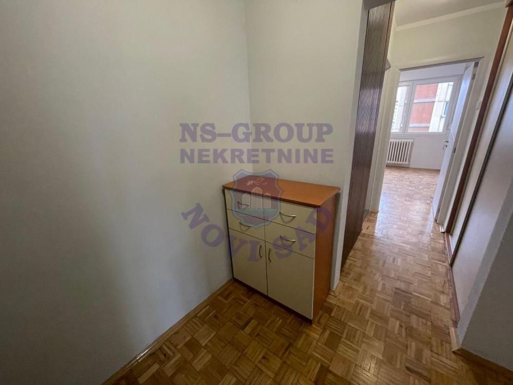 Slika 10 - Odlican trosoban stan na Novom Naselju!