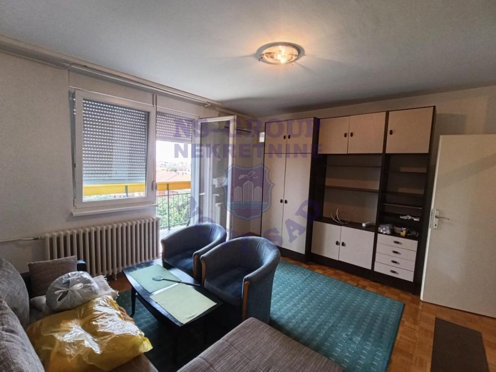 Slika 1 - Jednoiposoban, 44m2, Bulevar oslobođenja Novi Sad, sa terasom, ima lift