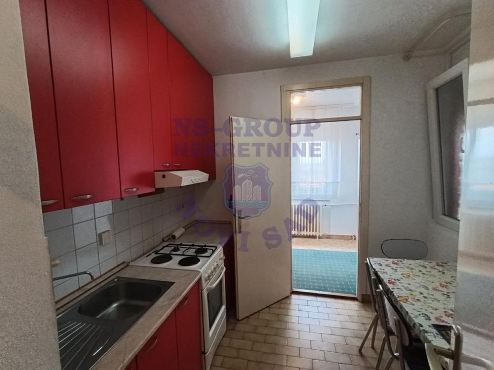 Slika 2 - Jednoiposoban, 44m2, Bulevar oslobođenja Novi Sad, sa terasom, ima lift