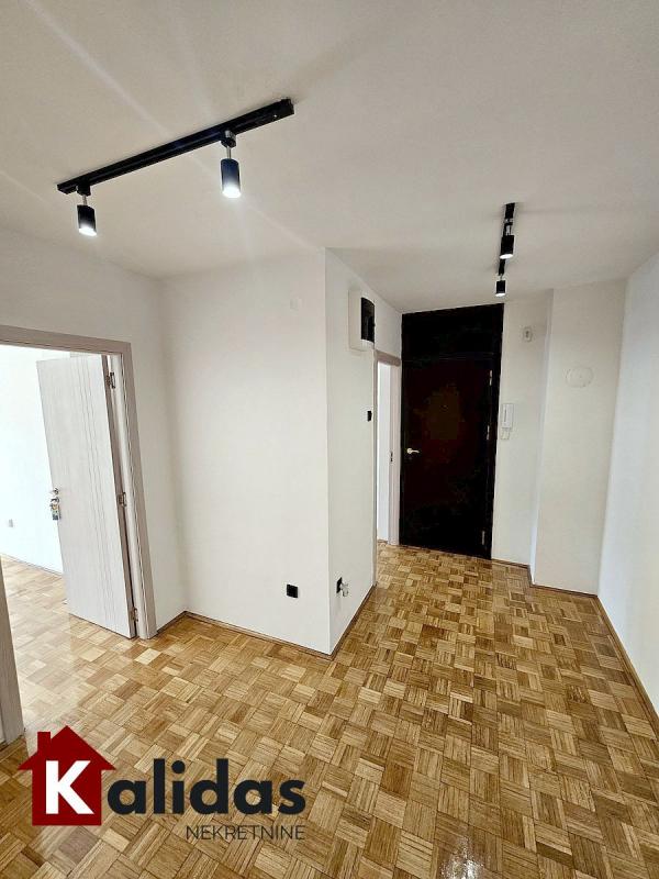 Slika 7 - Stan,NOVI SAD,ŠONSI,kv: 60, € 149900, ID: 1008793