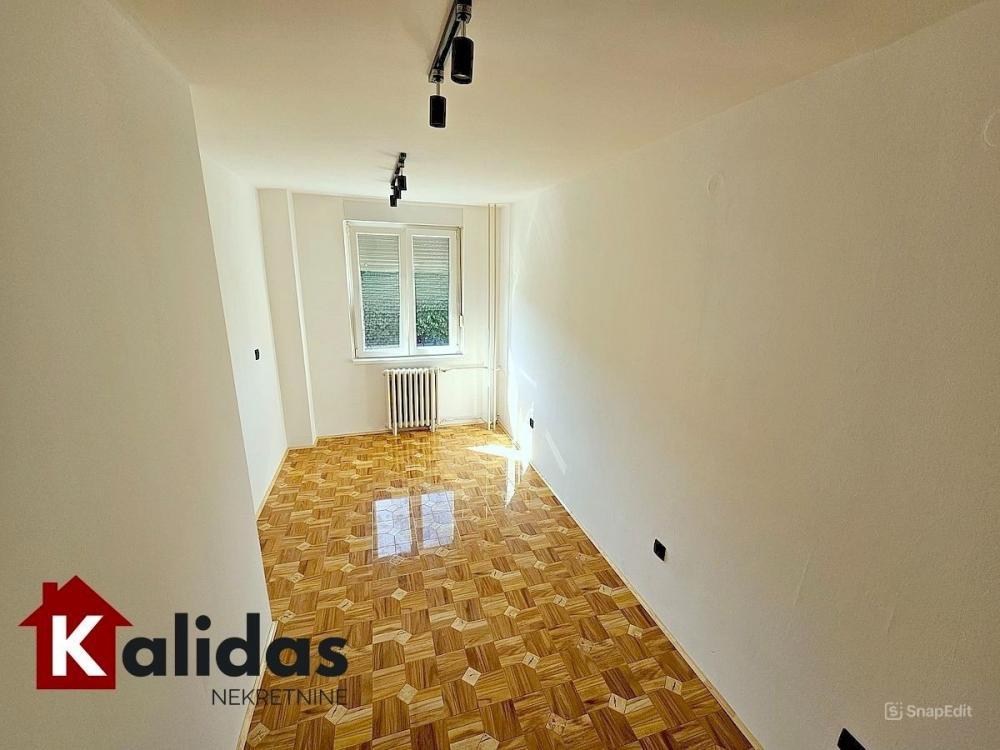 Slika 3 - Stan,NOVI SAD,ŠONSI,kv: 60, € 149900, ID: 1008793