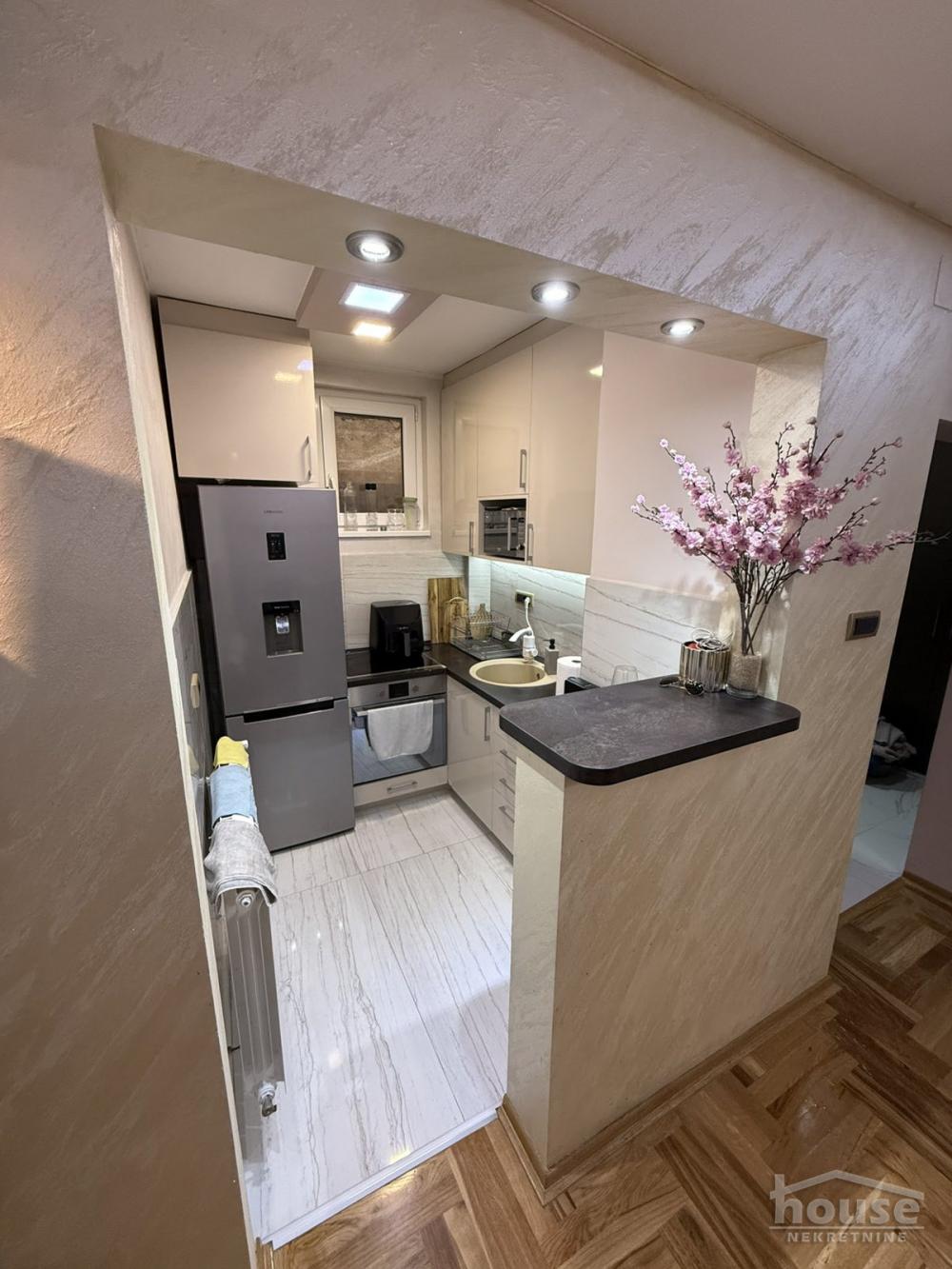 Slika 3 - Stan,NOVI SAD,CENTAR,kv: 42.00, € 141000, ID: 1065712