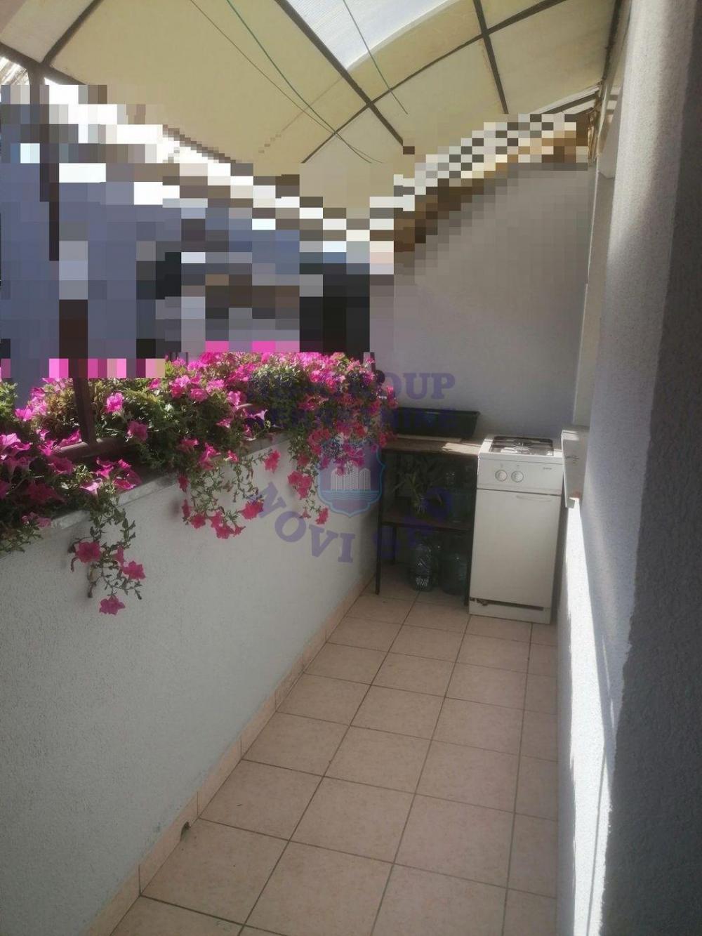 Slika 3 - Troiposoban, 87m2, Bulevar oslobođenja Novi Sad, sa terasom