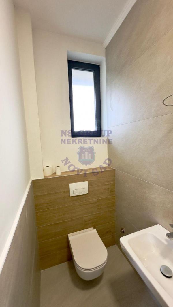 Slika 1 - Petosoban stan u Sremskoj Kamenici