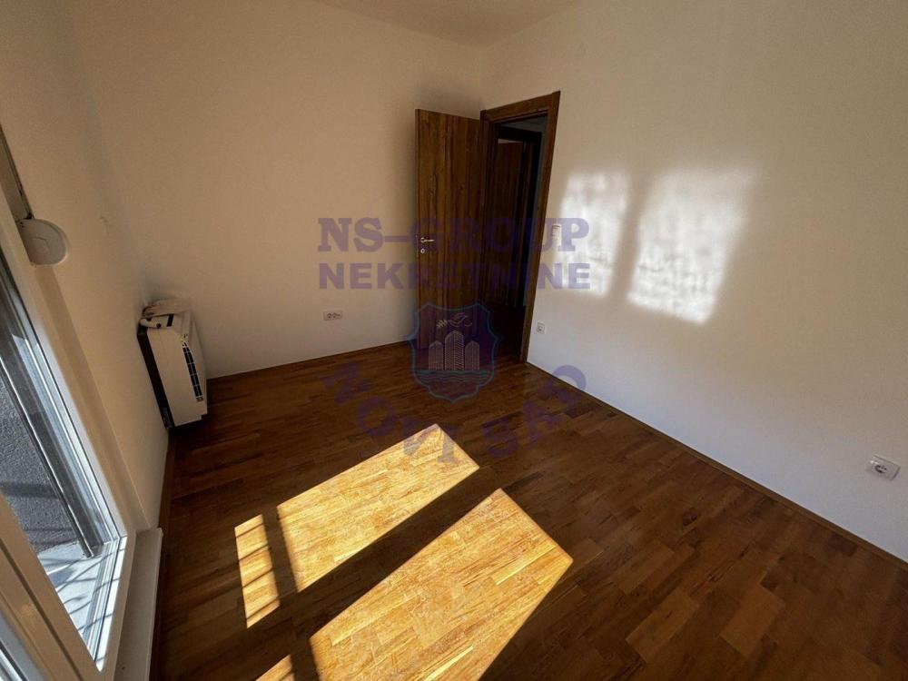 Slika 6 - Četvorosoban, 80m2, Mišeluk Novi Sad, sa terasom