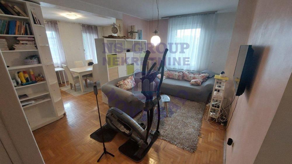 Glavna slika -Vrhunski duplex na Socijalnom