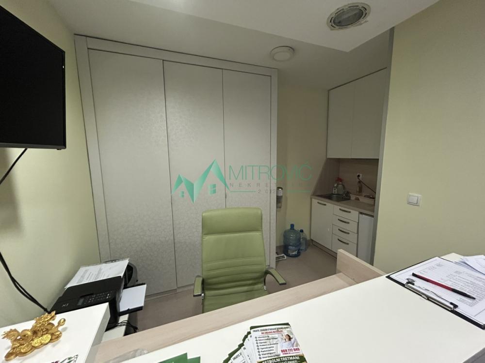 Slika 5 - Trosoban stan na Adamovićevom naselju 78 m² 