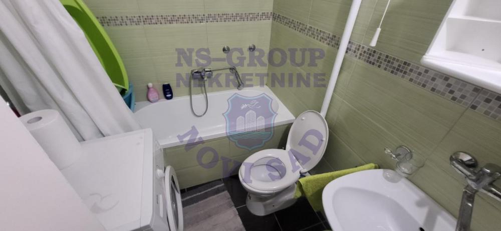 Slika 9 - Odličan trosoban stan na Novom Naselju! 