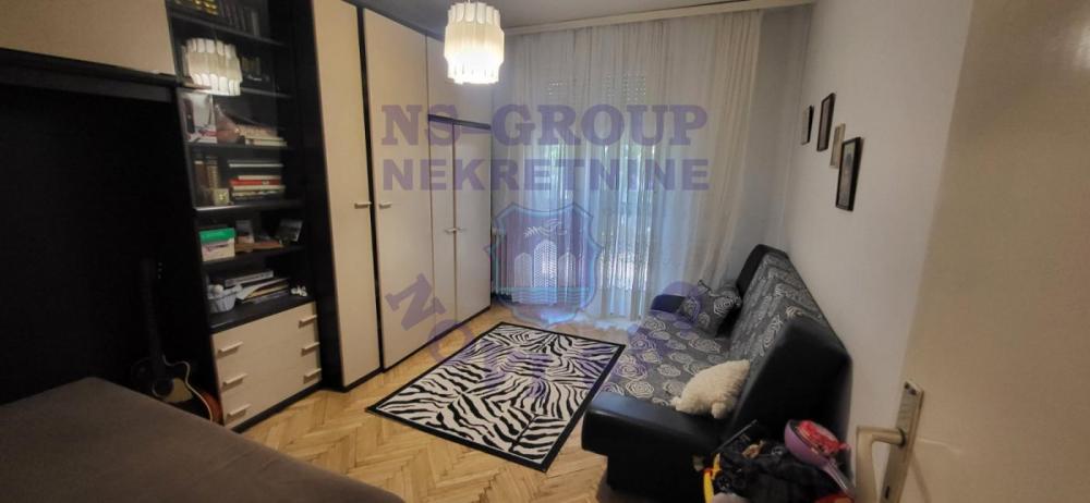 Slika 8 - Odličan trosoban stan na Novom Naselju! 
