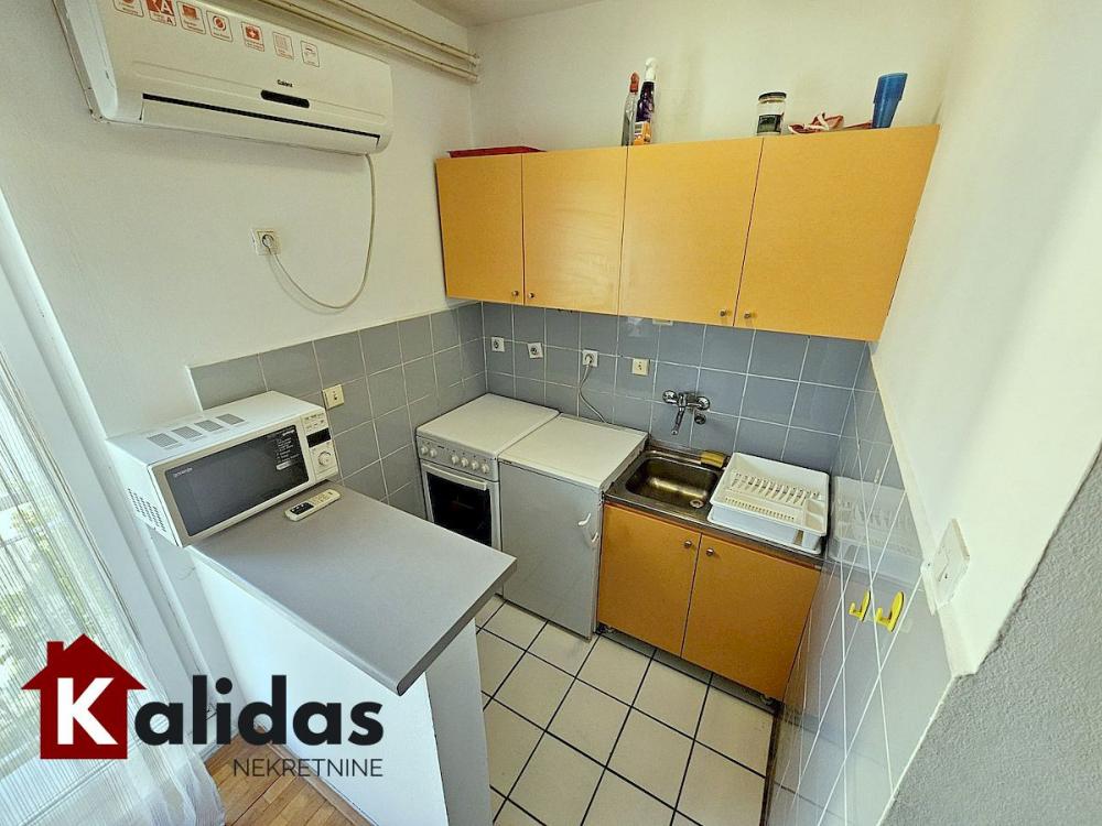 Slika 4 - Stan,NOVI SAD,SAJAM,kv: 30, € 82400, ID: 1008796