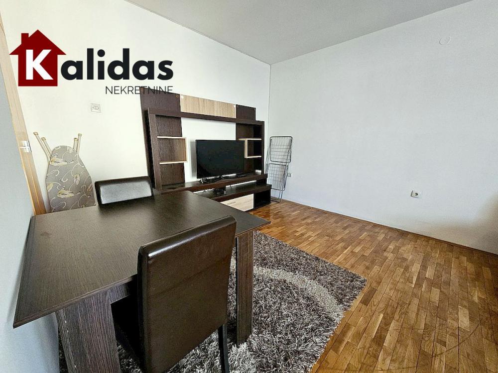 Slika 2 - Stan,NOVI SAD,SAJAM,kv: 30, € 82400, ID: 1008796