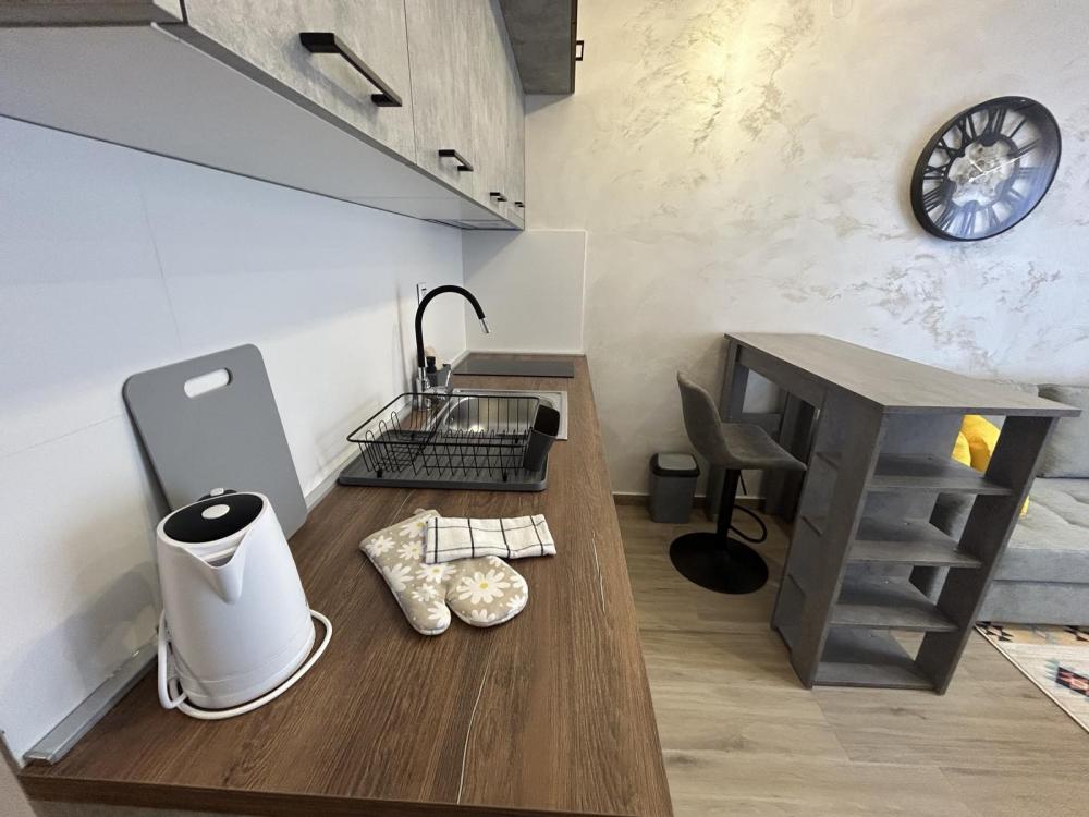 Slika 3 - Stan,NOVI SAD,CENTAR,kv: 24.00, € 97850, ID: 1058935
