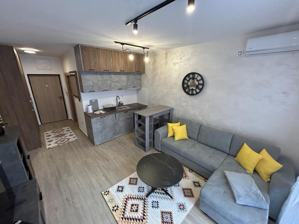 Slika 2 - Stan,NOVI SAD,CENTAR,kv: 24.00, € 97850, ID: 1058935