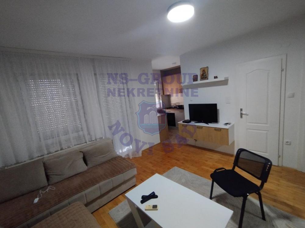 Slika 1 - Prodaje se funkcionalan stan površine 45m² u Novom Sadu