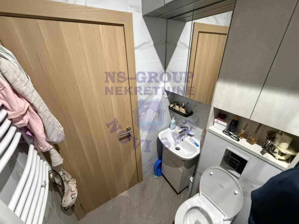 Slika 4 - 569955- Kompletno moderno i stilski opremljen