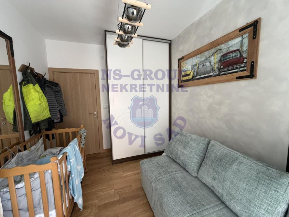Slika 11 - 569955- Kompletno moderno i stilski opremljen