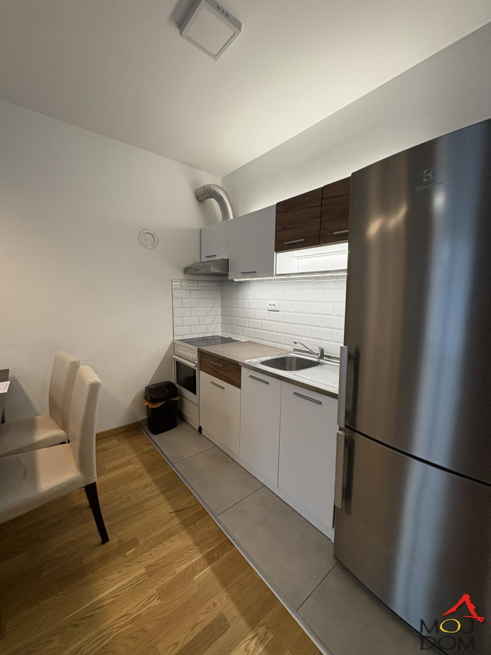 Slika 2 - Stan,NOVI SAD,PODBARA,kv: 35, € 137000, ID: 1032287
