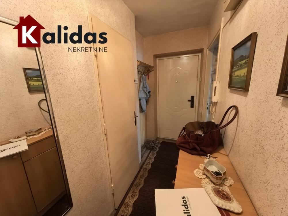 Slika 4 - Stan,NOVI SAD,DETELINARA,kv: 52, € 118450, ID: 1008775